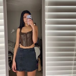 American Eagle Size 8 Black Mini Skirt